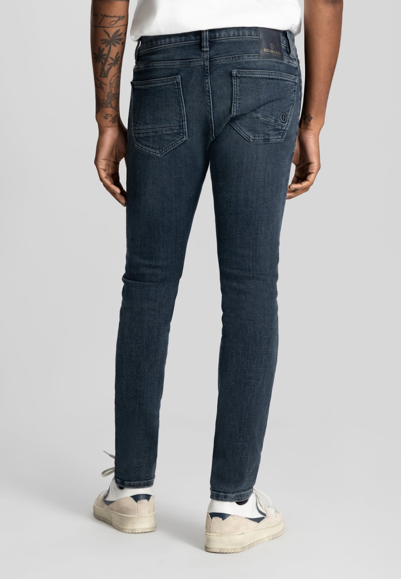 Smokey Blue Black